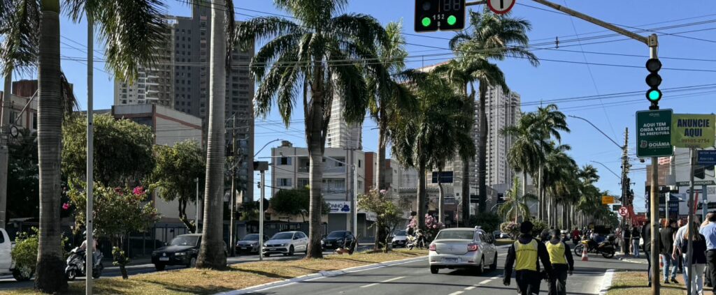 Onda Verde já reduz em até 30% o tempo de percurso na Avenida 85, em Goiânia