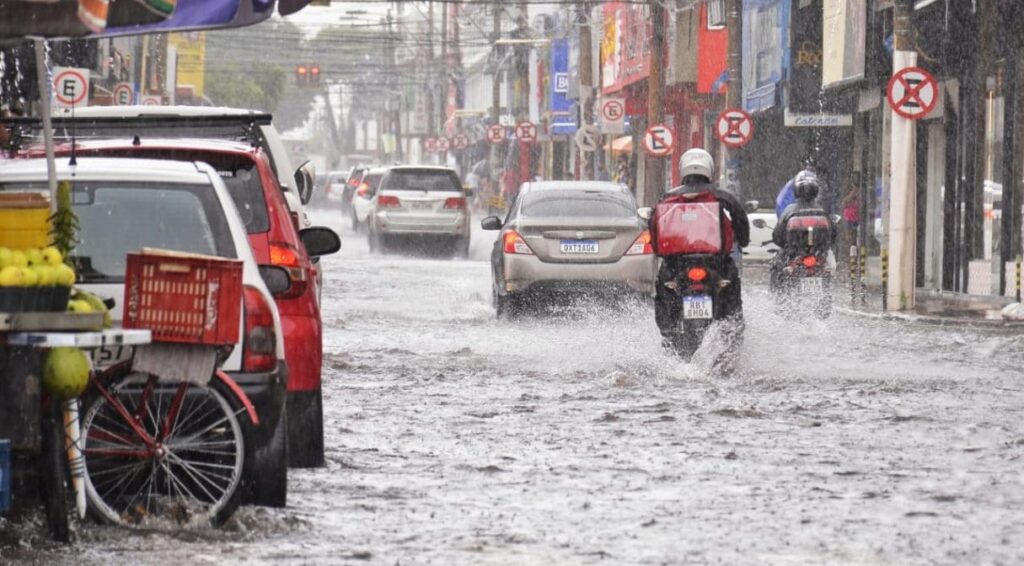 Mais de 200 cidades de Goiás têm alerta de tempestades e granizo nesta quinta-feira (27)