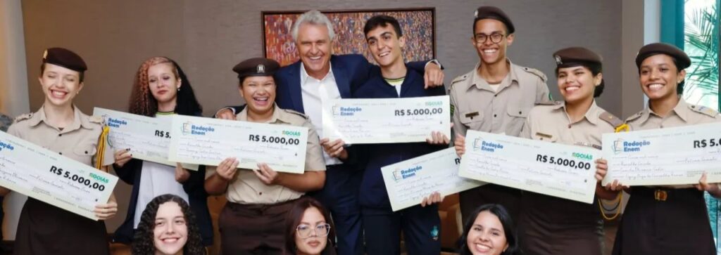 Alunos da rede estadual em Goiás podem ganhar até R$ 10 mil por desempenho em Matemática no Enem; entenda