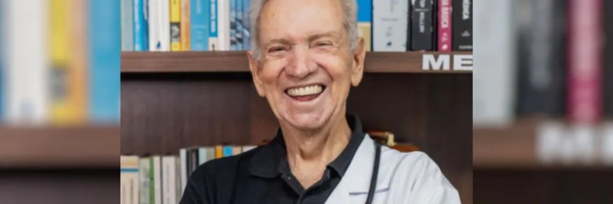 Goiano que se formou em Medicina aos 90 anos comemora aniversário com super festa em Goiânia