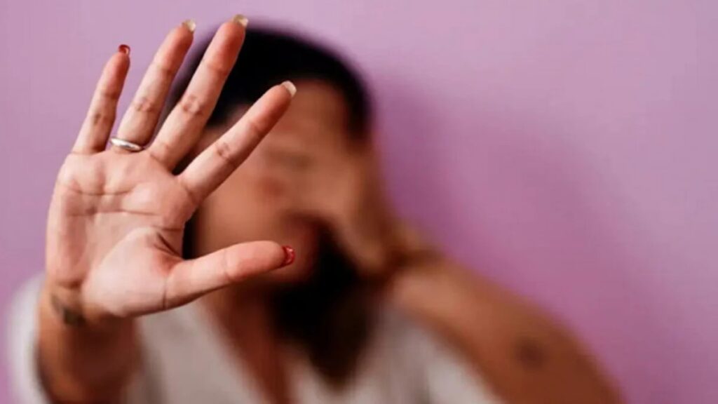 Lei sancionada em Goiás proíbe condenados por violência doméstica de ocuparem cargos comissionados