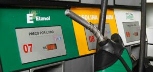 Etanol sobe para R$ 5,27 na capital; Procon apura possível abuso de preços