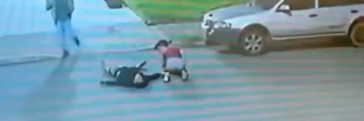 Três pessoas são presas após ataque a tiros em que mãe pula sobre atirador em Goiás