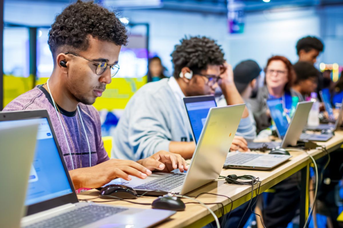 Goiás registra 321 vagas de estágio durante a semana de Carnaval