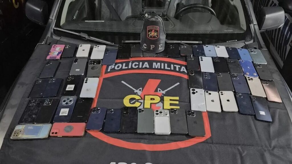 Mais de 60 pessoas que tiveram celulares furtados no pré-Carnaval em Goiânia podem recuperar aparelhos; saiba como