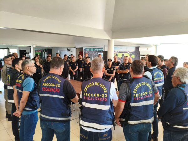 Procon autua distribuidoras após diesel saltar de R$ 5,30 para R$ 7,80