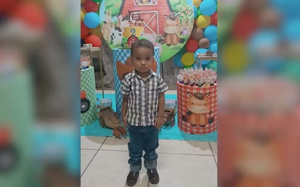 Criança de 4 anos morre após grave acidente na BR-153