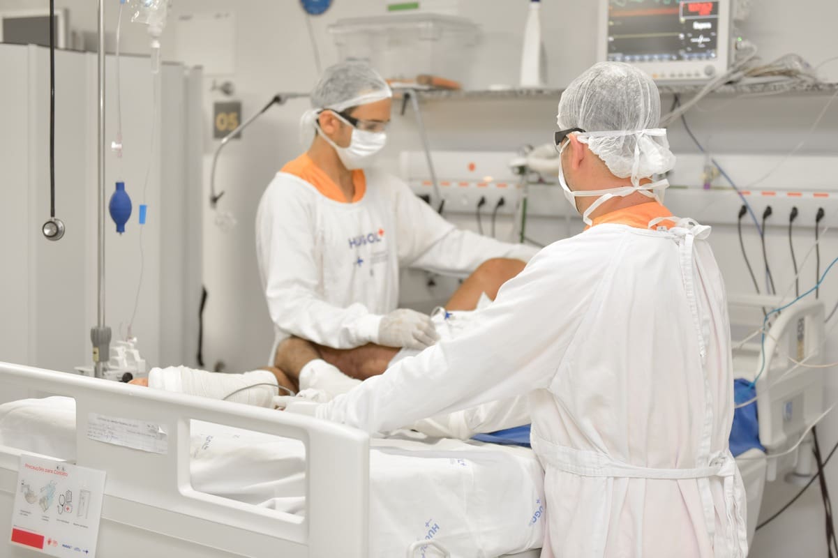 Goiás decreta emergência em saúde pública após aumento de casos de SRAG