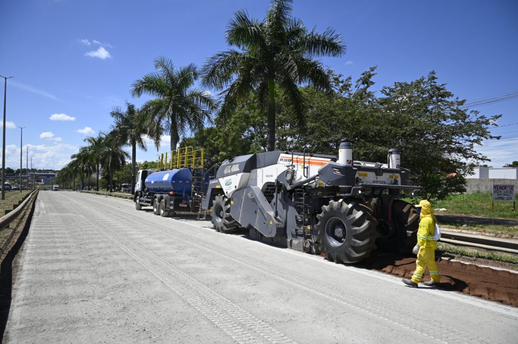 Obras na GO-060 avançam e novo trecho começa a ser restaurado entre Goiânia e Trindade
