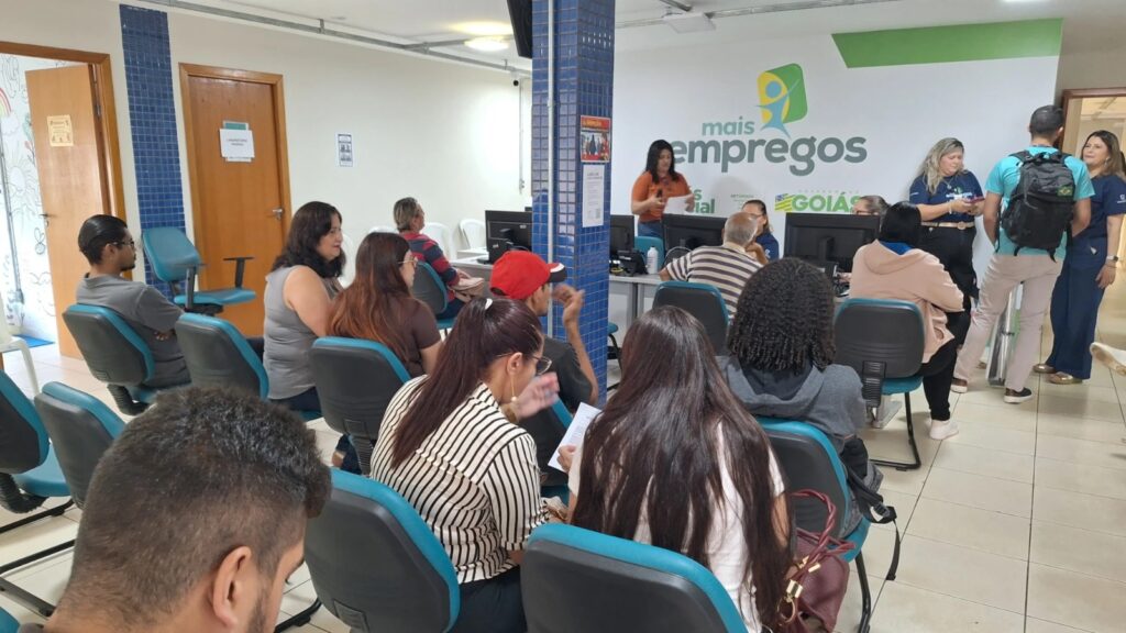 Feirão oferece mais de 1,2 mil vagas de emprego em Goiânia; saiba como participar