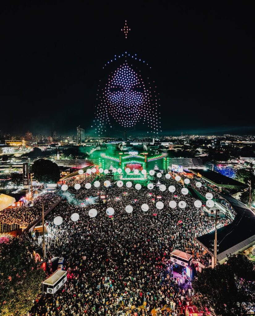 Show de Alok tem tributo emocionante para Marília Mendonça com drones no céu
