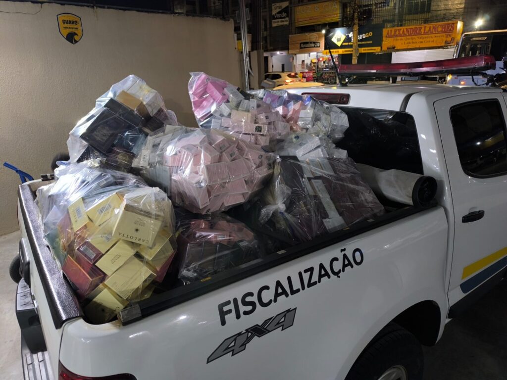 Mais de 1,7 mil perfumes são apreendidos com suspeita de falsificação em Goiânia
