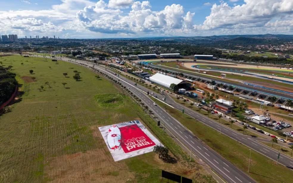 Goiânia pode ganhar maior complexo de surf do mundo com praia artificial