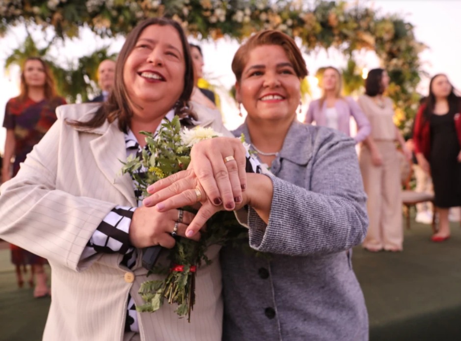 Goiânia realiza casamento comunitário gratuito para 106 casais LGBTQIA+