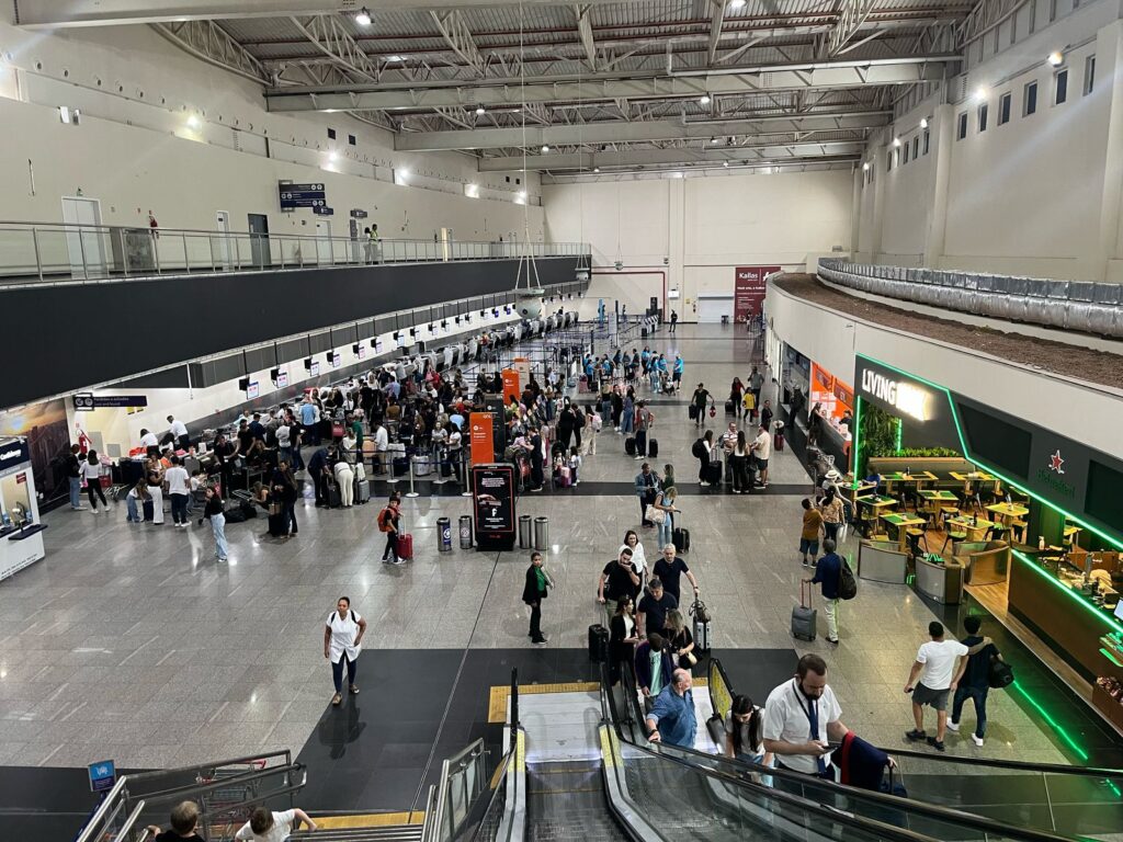 Aeroporto de Goiânia abre áreas restritas para visitantes em evento gratuito
