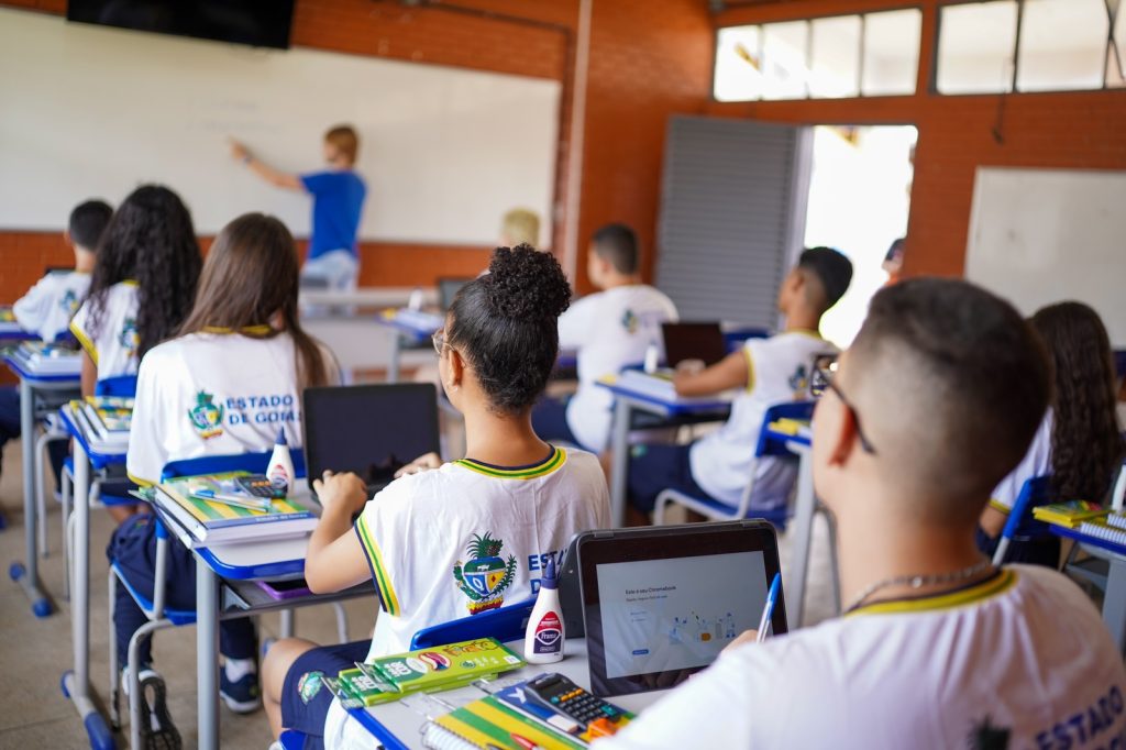 Goiás se destaca e alcança 1º lugar em redação no Enem 2025