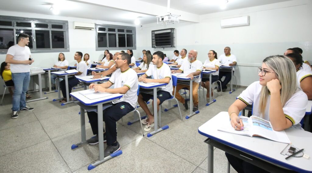 Quer terminar os estudos? Goiás abre matrículas para EJA ainda neste mês