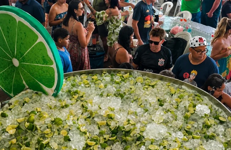 Evento tradicional em Goiás terá shows, feijoada e "Maior Caipirinha do Mundo"; confira a programação