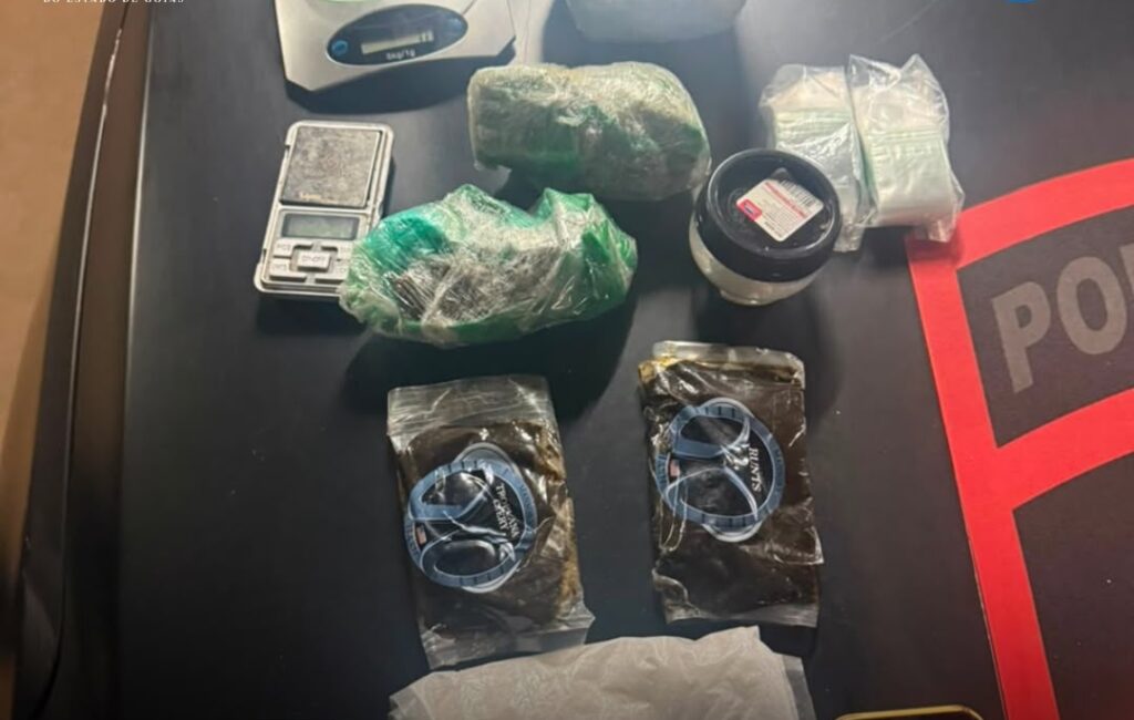 Polícia apreende skunk, cocaína, haxixe e ecstasy durante operação em Trindade