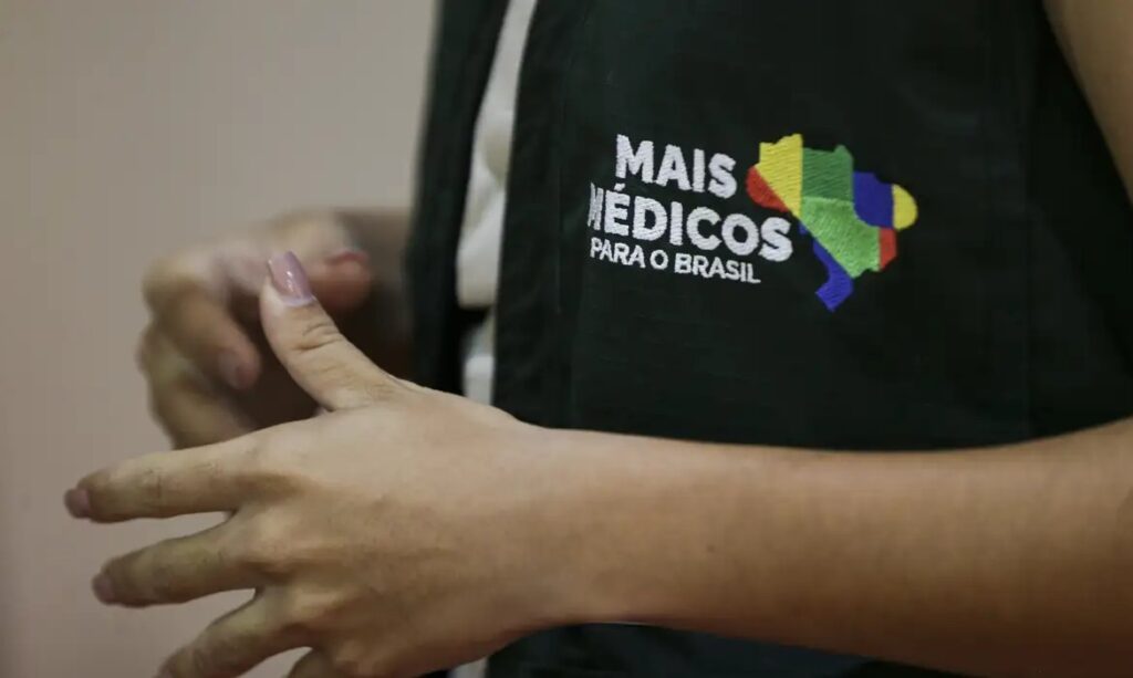 Médicos têm até esta quinta-feira (16) para se inscrever em programa para provimento de médicos especialistas em Goiás