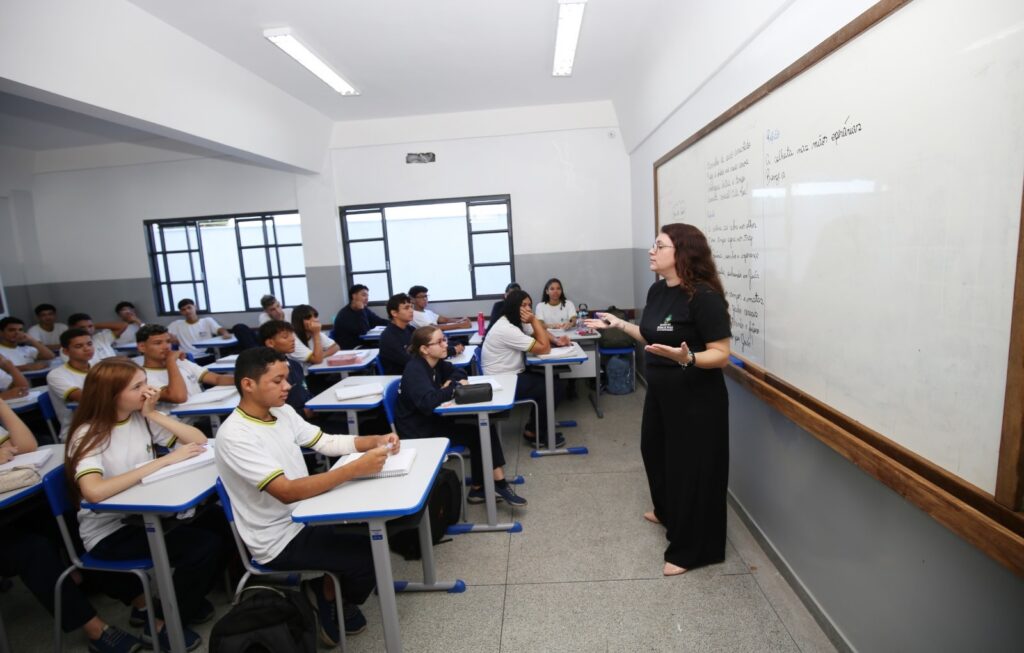 Governo de Goiás convoca 224 professores aprovados em concurso; veja o cronograma