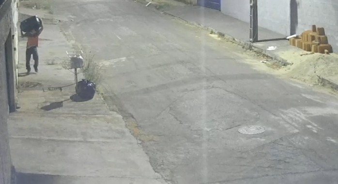 Novas imagens mostram homem invadindo e furtando Conselho Tutelar de Trindade