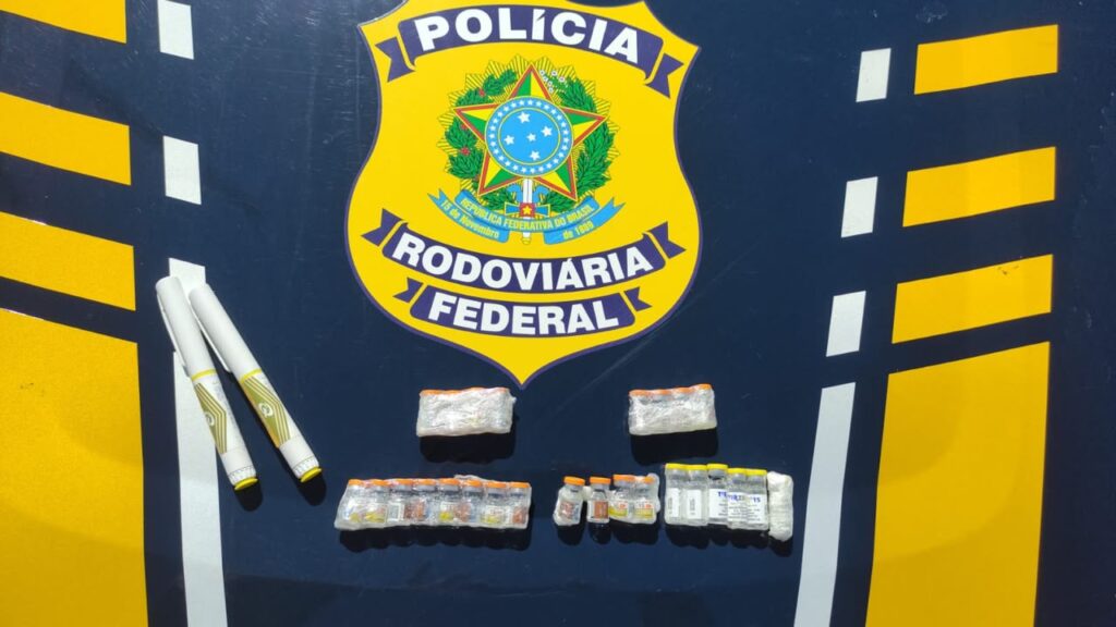 PRF apreende 500 cigarros eletrônicos e medicamentos para emagrecimento em Goiás