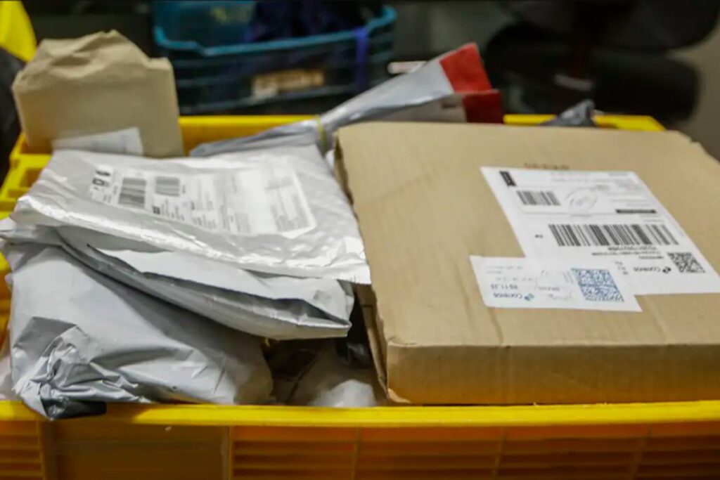 Aprovado fim da 'taxa das blusinhas' para compras internacionais de até US$ 50