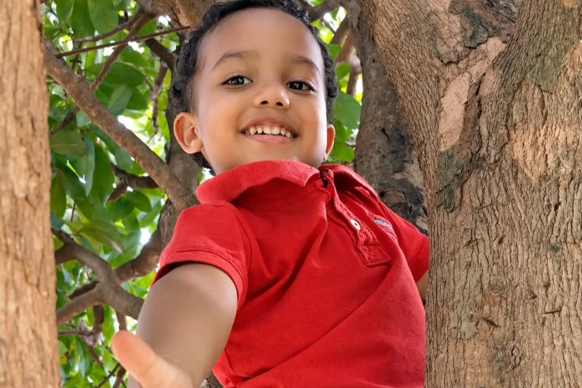 Criança de 4 anos morre após se afogar em lago de Trindade