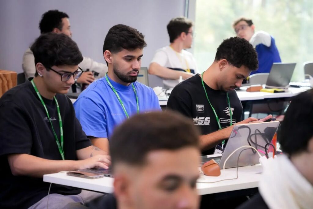 Estudantes de Goiás vencem desafio da Meta com óculos de inteligência artificial