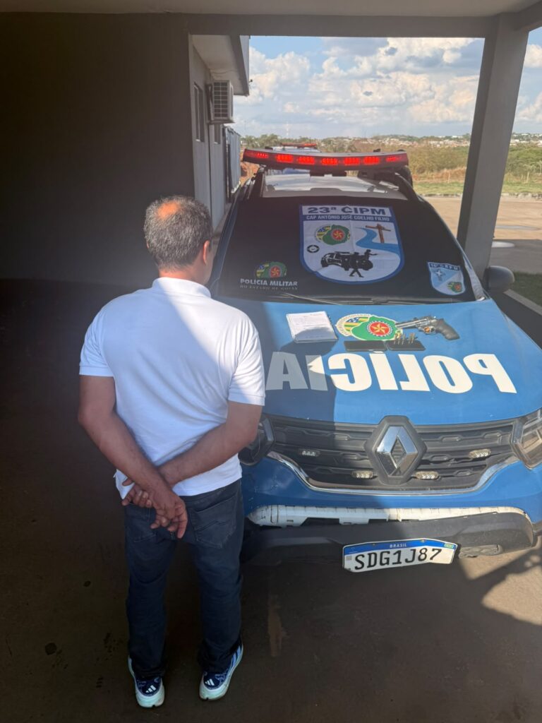 Suspeito de praticar boca de urna é preso com arma, munições e dinheiro em Trindade
