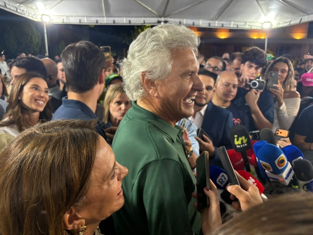“Não venci, mas caio de pé”: Caiado comenta derrota e vitória de Daniel em Goiás