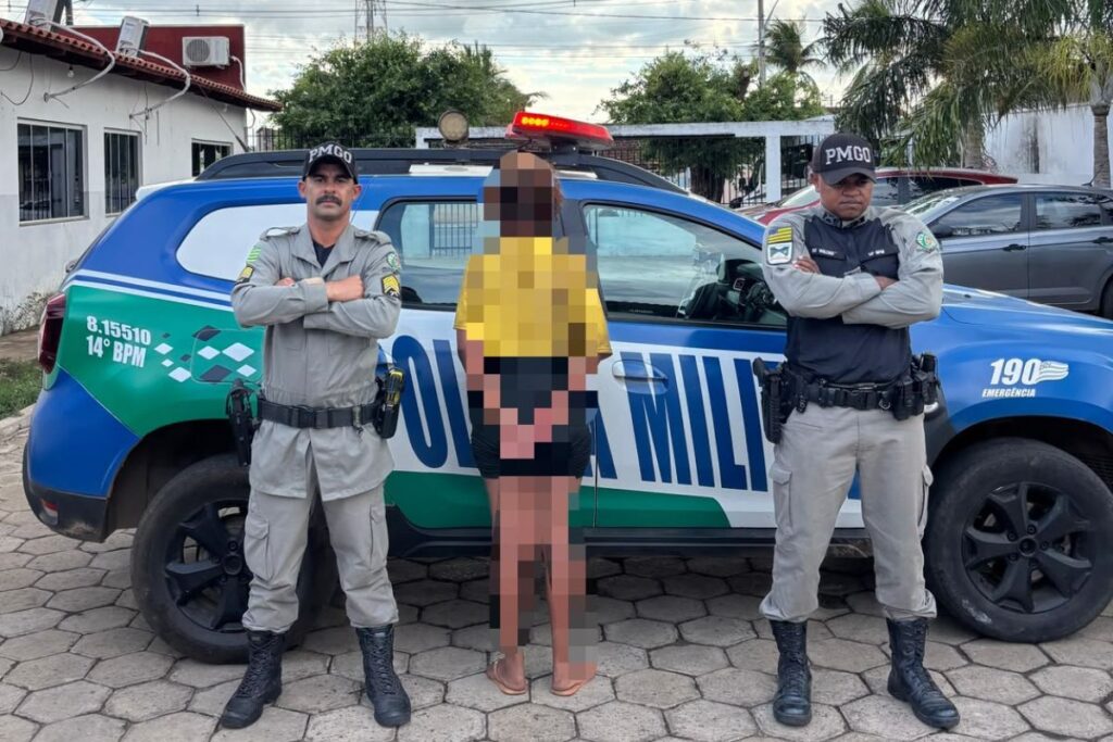 Mulher é presa após ameaçar funcionários e clientes em posto de combustíveis, em Uruaçu