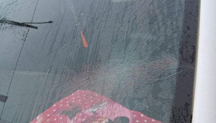 Mulher é agredida enquanto segurava neto no colo e tem carro danificado pelo companheiro em Rio Verde