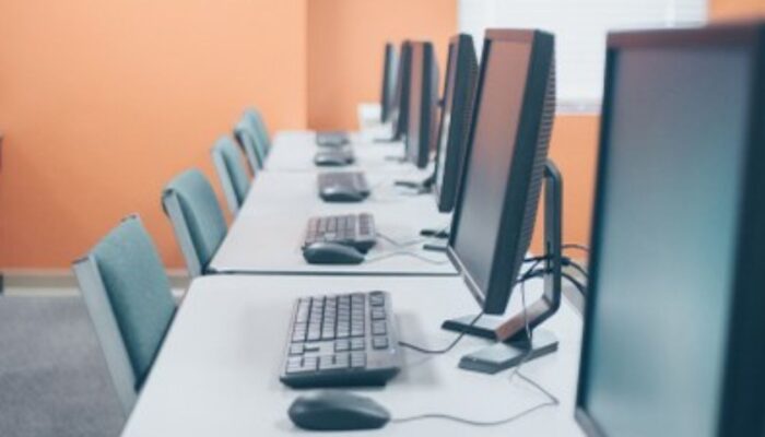 Imagem mostra aparelhos de informática. (Foto: Reprodução/ Canva)