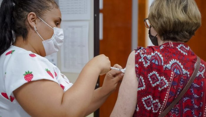 Avanço de casos de SRAG acende alerta em Goiás; idosos lideram mortes