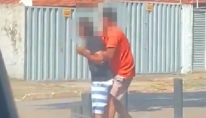 Homem morre esfaqueado após ameaçar colocar fogo em comércio da mãe, em Trindade