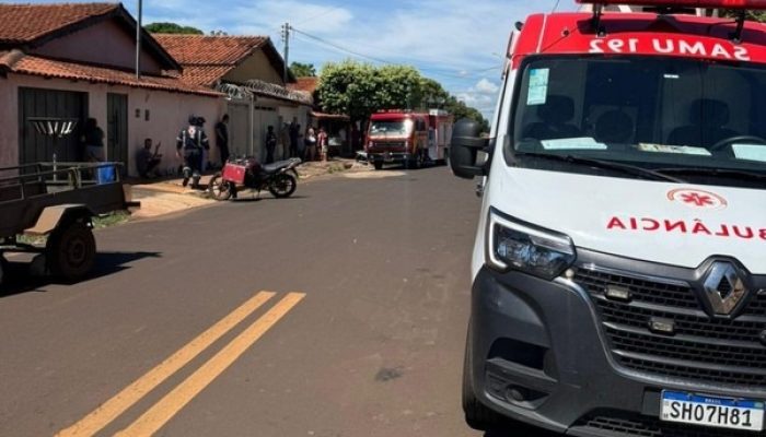 Criança morre após ficar com cabeça presa em janela de banheiro em Goiás