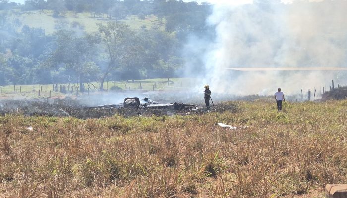 Aeronave de pequeno porte cai durante decolagem e piloto é levado de helicóptero ao Hugol