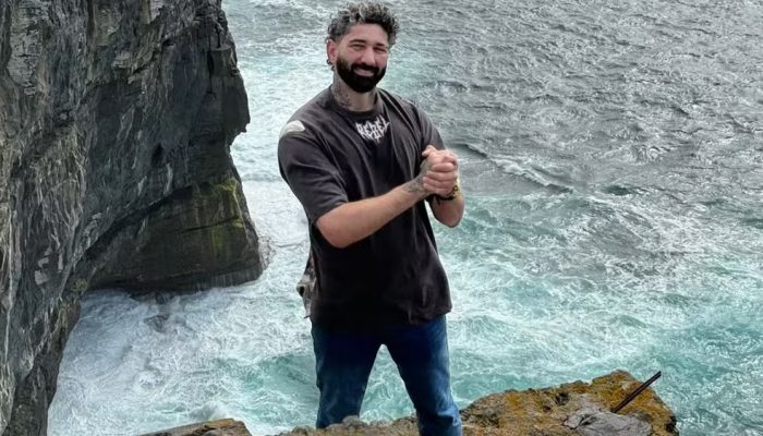 Ex-jogador com passagem por clube de Goiás morre após acidente com scooter na Irlanda