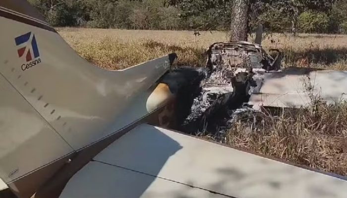 Avião com 300 kg de cocaína faz pouso forçado após pegar fogo em Goiás