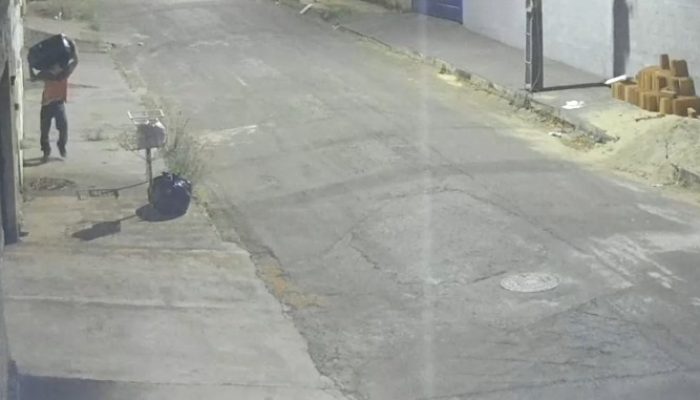 Novas imagens mostram homem invadindo e furtando Conselho Tutelar de Trindade
