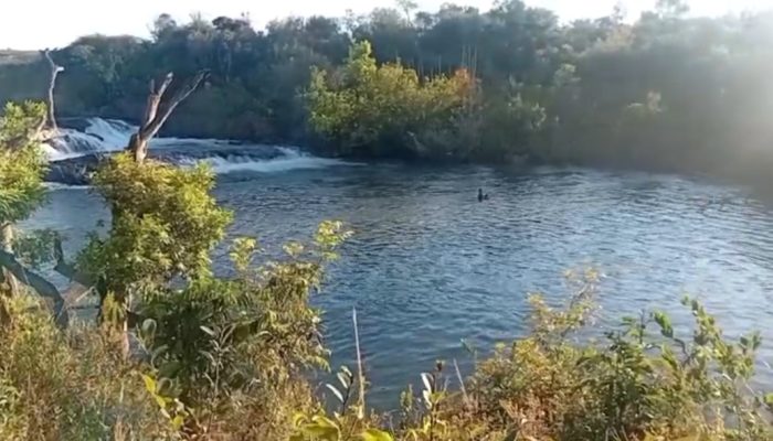 Homem desaparece após mergulho e é encontrado morto em rio de Chapadão do Céu