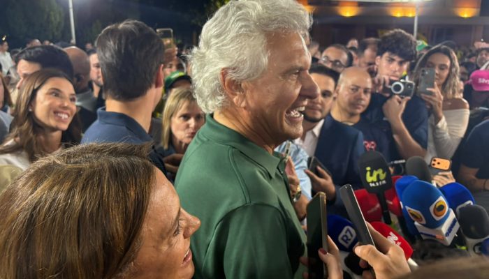 “Não venci, mas caio de pé”: Caiado comenta derrota e vitória de Daniel em Goiás