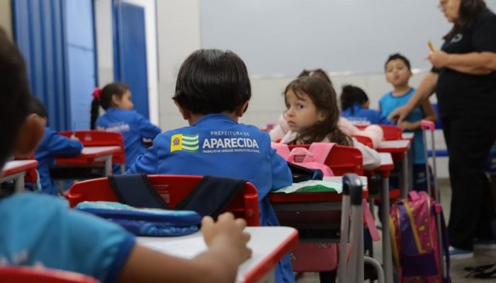 Concurso para servidores da Educação avança, em Aparecida de Goiânia