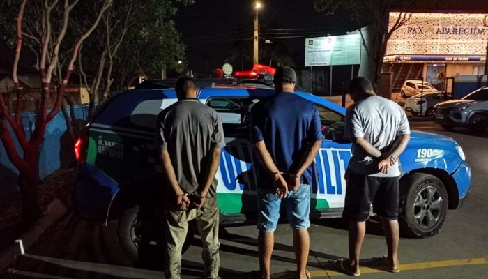 Denúncia de roubo de celular termina com três homens conduzidos à Central de Flagrantes, em Aparecida
