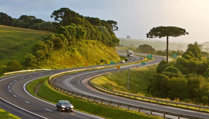 Radar que calcula velocidade média dos veículos é testado em Goiás