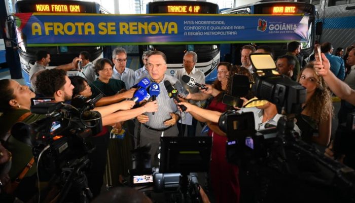 Goiânia recebe 19 novos ônibus com ar-condicionado, Wi-Fi e tomadas USB