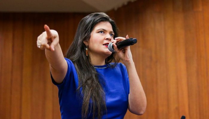 Entenda por que Aava Santiago não foi eleita mesmo com votação expressiva