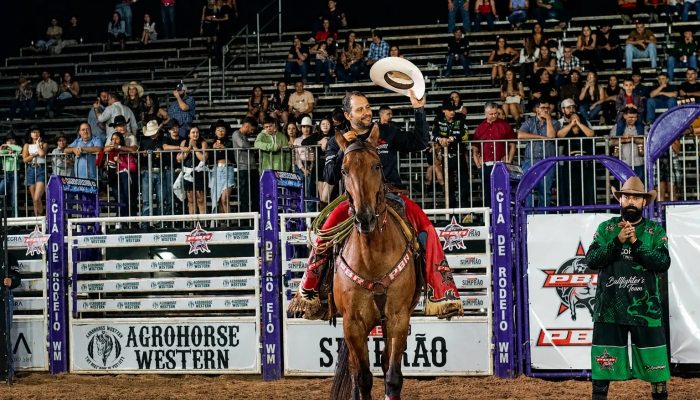 Caldas Novas recebe etapa do maior campeonato de rodeio do mundo e shows de Murilo Huff e Teodoro & Sampaio